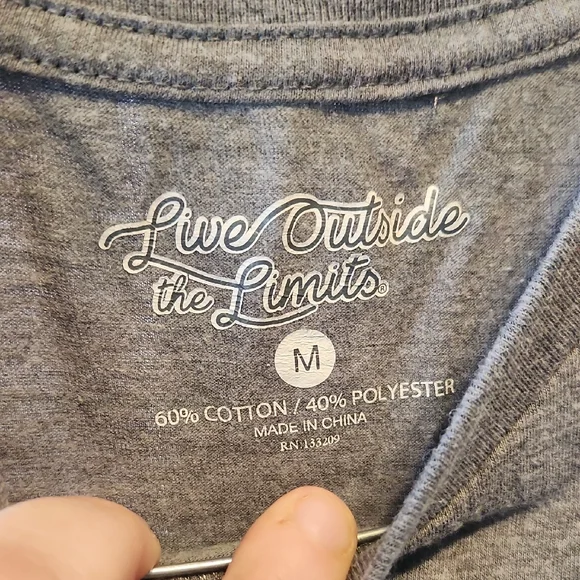 Gray Ladies M Mom Themed T-Shirt - Picture 2 of 2